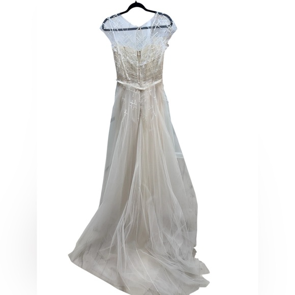 MIRA ZWILLINGER Wedding Dress ~ FLAW see last photos $10,000 Dress - Picture 7 of 16